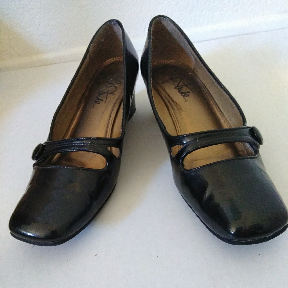 Like new heels
